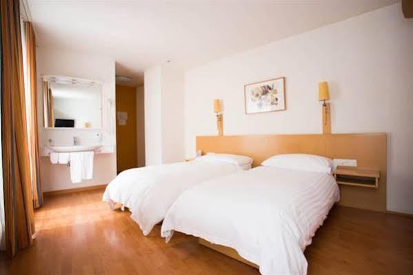 Les Negociants Hotel Vevey Exterior photo